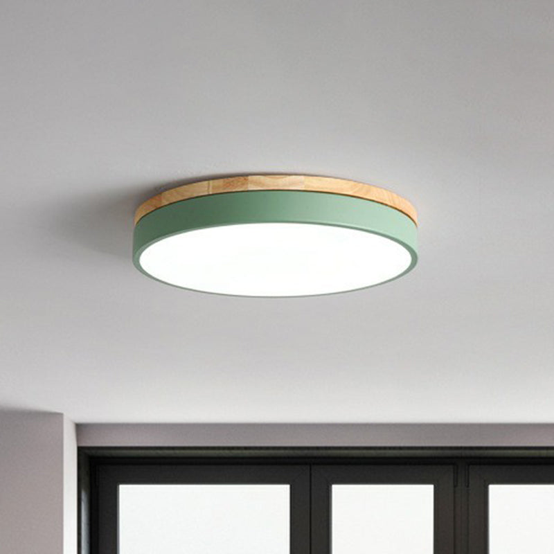Iluminación LED circular moderna para techo, eficiencia energética y diseño empotrado.