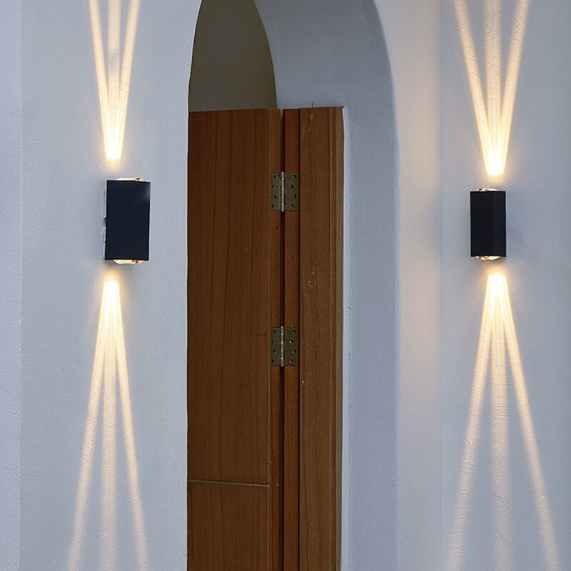 Lámpara LED rectangular para exteriores, luz potente para patios y jardines.