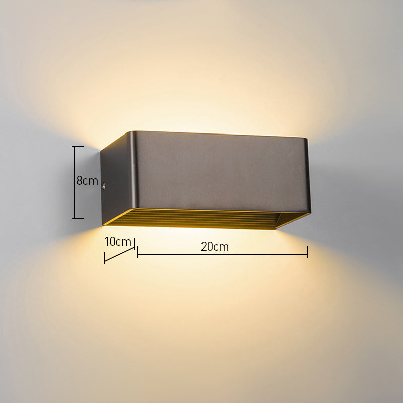 Aplique moderno LED para pasillo, iluminación interior eficiente, crea ambientes acogedores.