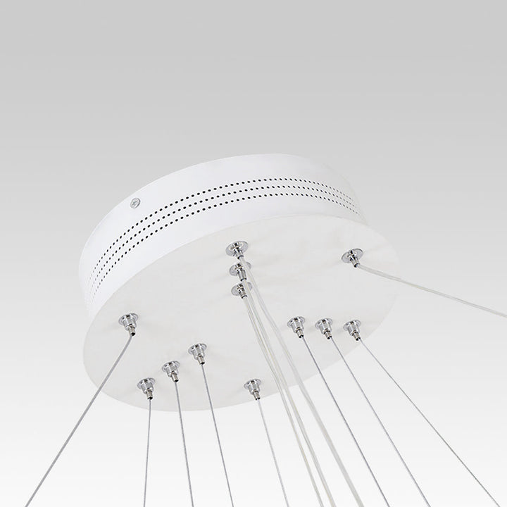 Lámpara colgante LED regulable con 3 anillos, ideal para crear ambientes en salón o escalera.