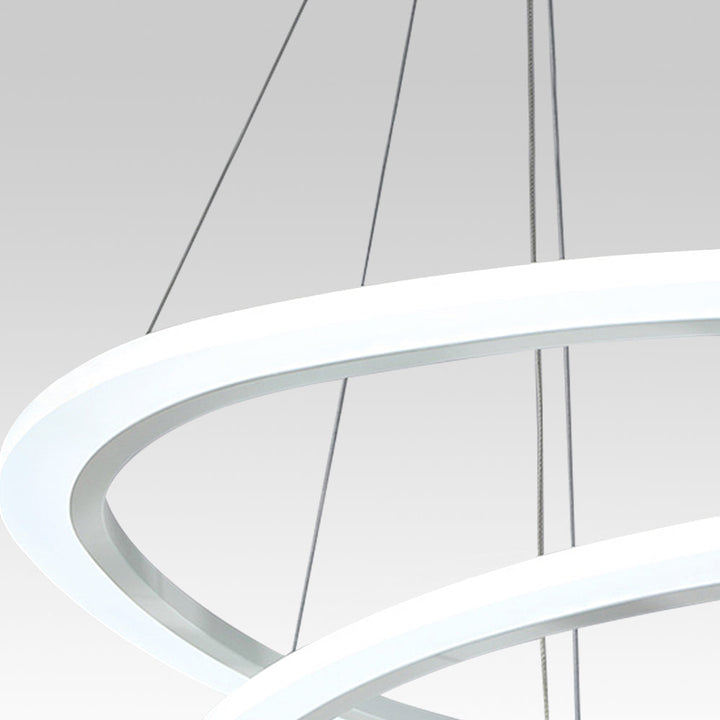 Luz moderna de 3 anillos LED, un toque contemporáneo y eficiencia energética para cualquier habitación.