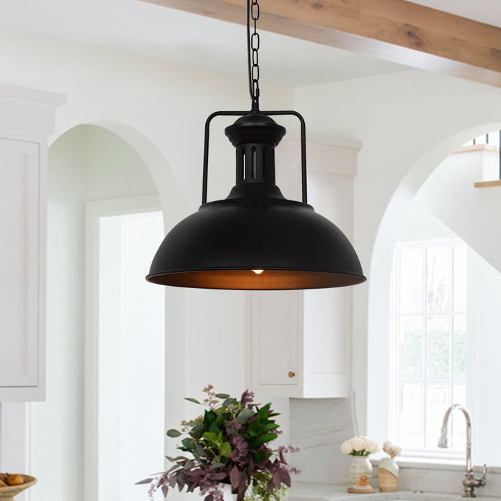 Luz colgante domo negro industrial, iluminación moderna para cocinas y entradas.