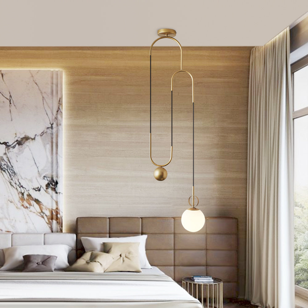 Lámpara colgante moderna esférica, ideal para decoración interior y salones contemporáneos.