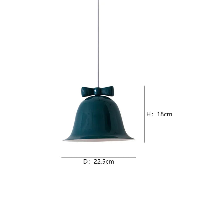 Colgante LED lineal de diseño minimalista y regulable, iluminación moderna para interiores de hogar contemporáneos.