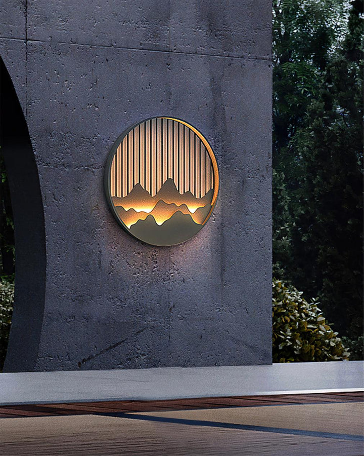 Lámpara de pared decorativa LED con diseño minimalista de montaña, luz cálida ambiental.