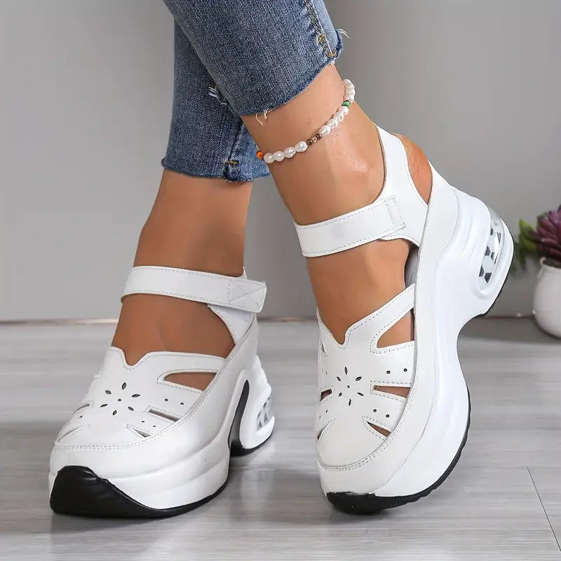 Sandalias ortopédicas de mujer, diseño ergonómico para comodidad diaria y alivio del dolor plantar.