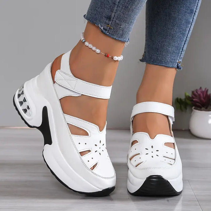Calzado ortopédico de mujer para caminar, sandalias con soporte y bienestar para los pies activos.