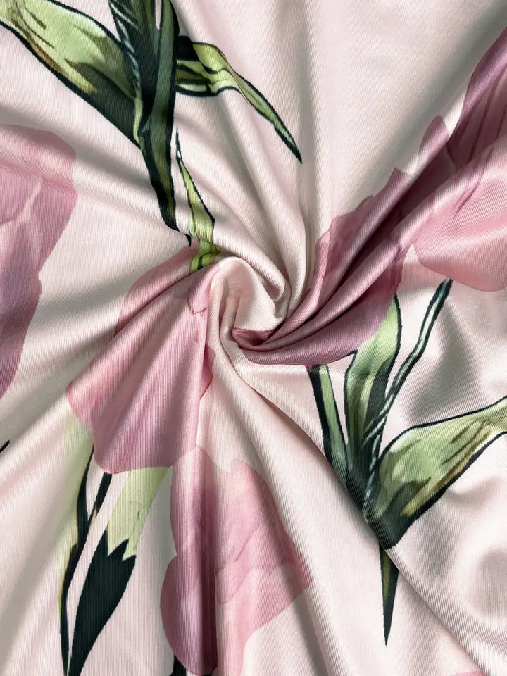 Conjunto de vestido maxi floral de primavera para mujer, un look elegante y fresco para cualquier ocasión.
