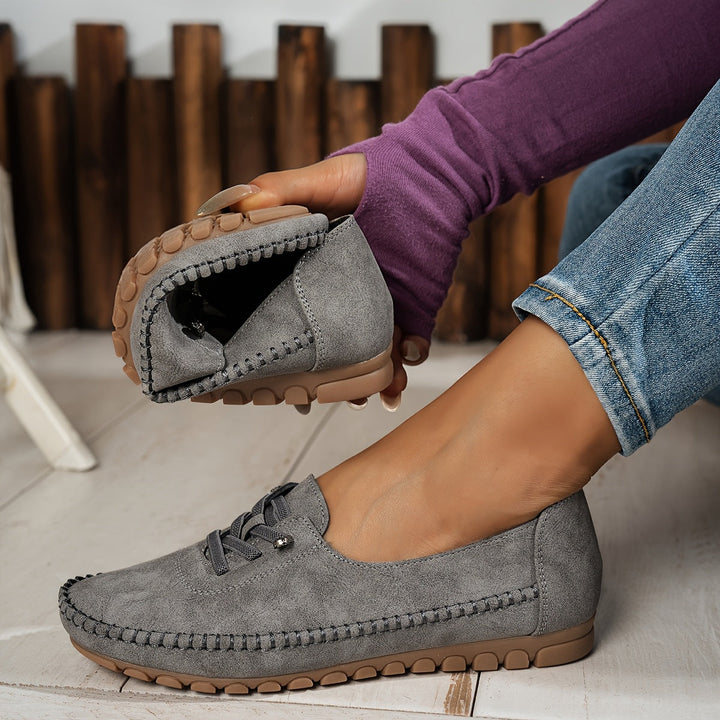Confortables mocasines de gamuza para mujer, calzado plano con cordones, versátil y con estilo.
