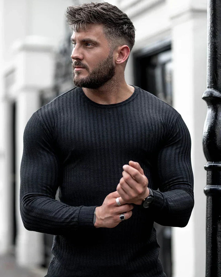 Jersey de hombre entallado y cálido, manga larga, perfecto para un look moderno.