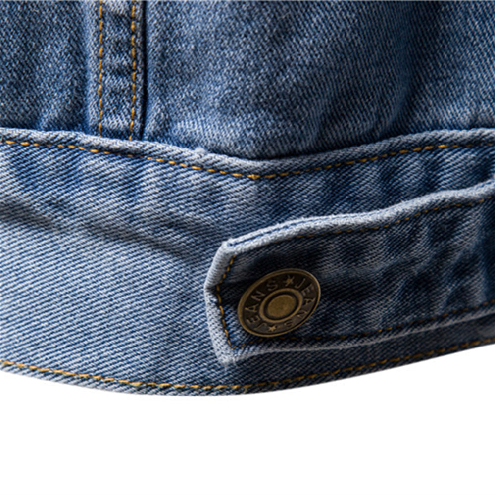 Chaqueta vaquera de hombre con botones frontales y prácticos bolsillos. Prenda exterior casual para toda estación.