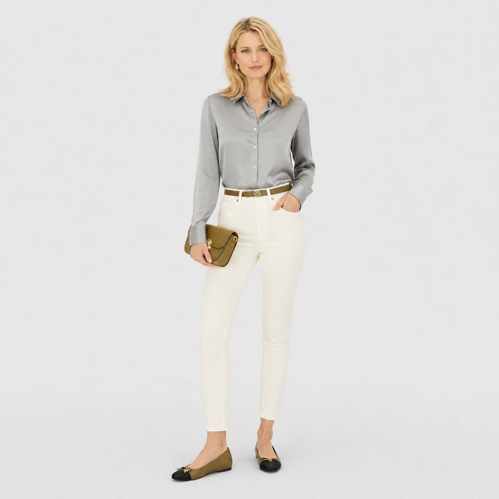 Blusa chic para mujer, manga larga y cuello solapa. Diseño formal y entallado. Moda de primavera.