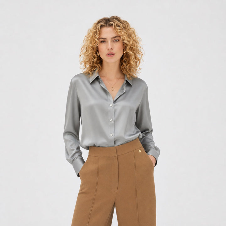 Blusa de manga larga para mujer, diseño chic y formal. Cuello solapa, ideal para primavera.