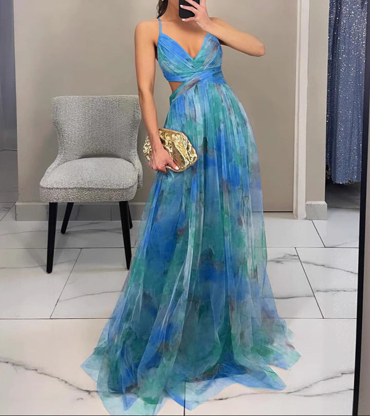 Vestido floral maxi de mujer, tirantes ajustables, diseño fluido y elegante. Moda de verano cómoda.