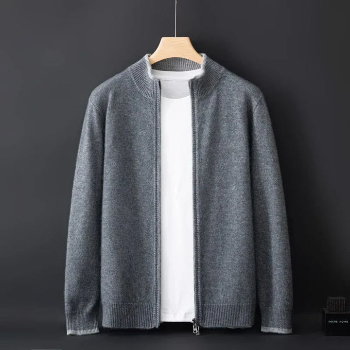 Cárdigan masculino elegante/casual, cremallera, cuello alto. Abrigo de moda para hombre en otoño.