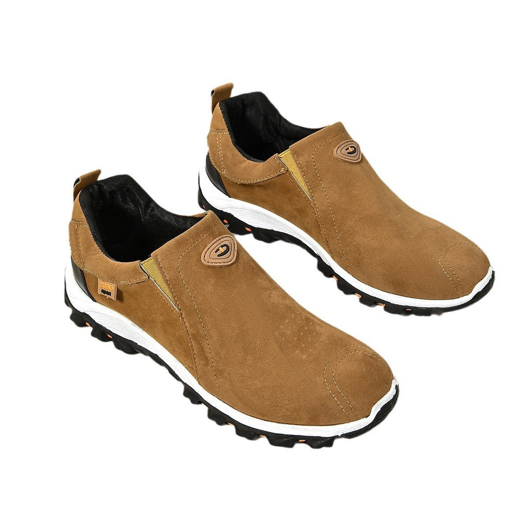 Zapatos slip-on antideslizantes para hombre, brindan máxima comodidad y agarre seguro al caminar.