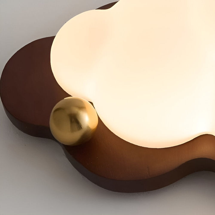 Lámpara de techo LED moderna. Corazón de madera para estilo nórdico en salón o comedor.