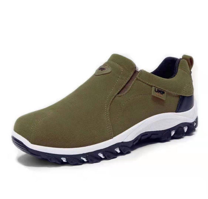 Modernos zapatos slip-on de hombre, transpirables y ligeros, perfectos para comodidad y estilo casual.