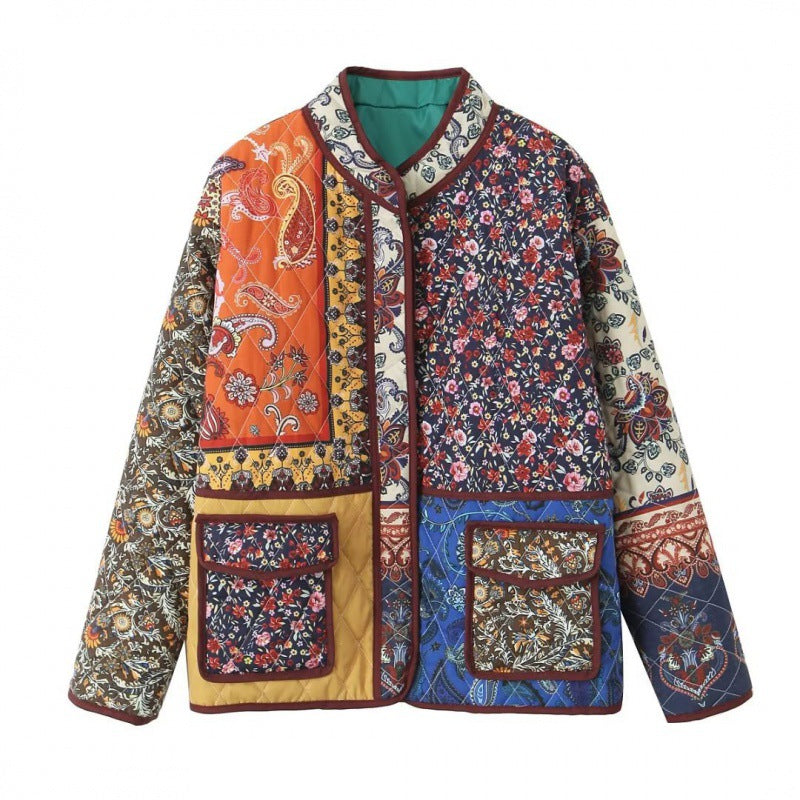 Abrigo acolchado floral cálido para mujer. Estilo retro de invierno con bolsillos, ideal para días fríos y moda.