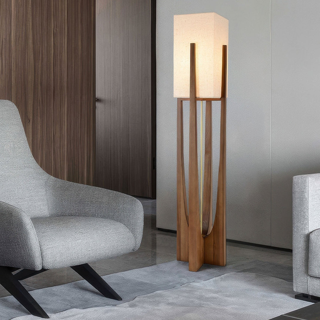 Elegante lámpara de pie de nogal con pantalla de lino. Crea un ambiente cálido y acogedor en cualquier espacio.