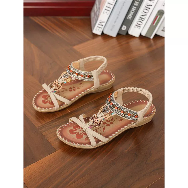 Sandalias planas versátiles de mujer, estilo bohemio para el día a día, playa o eventos casuales.