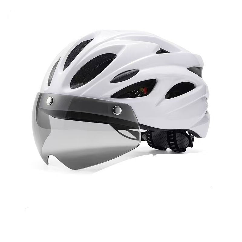 Casco de ciclismo lateral, mostrando ajuste ergonómico y protección lateral avanzada.