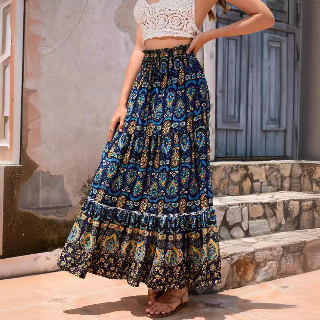 Falda larga bohemia para playa, cintura alta y fluida. Moda femenina ideal para un estilo casual de verano.