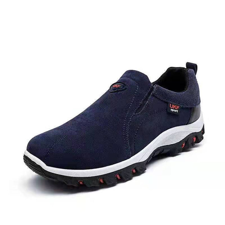 Zapatos slip-on de hombre para uso diario, ofrecen soporte y agarre seguro, ideales para caminar con confort.
