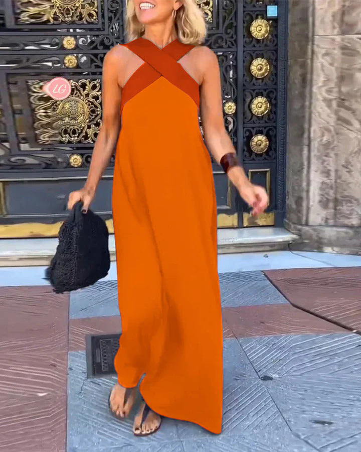 Espalda de vestido largo de verano con caída fluida, perfecto para ropa de mujer de vacaciones.