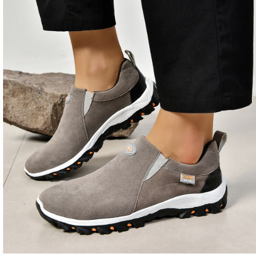 Zapatos slip-on masculinos para caminar, con suela de agarre seguro y diseño confortable para el exterior.