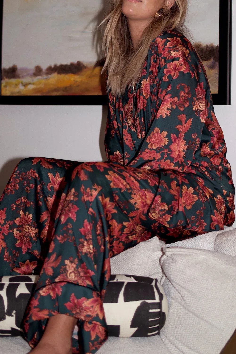 Conjunto pijama de mujer casual con estampado, de dos piezas. Comodidad y estilo para ropa de casa.