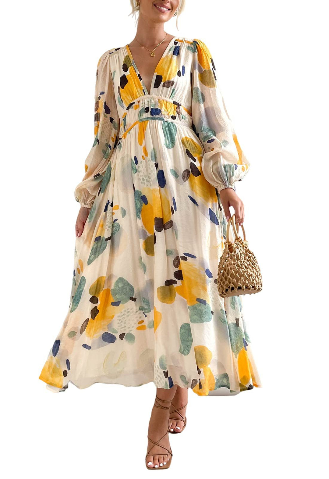 Vestido midi floral con escote cruzado. Vuelo elegante, ropa de mujer para look casual.