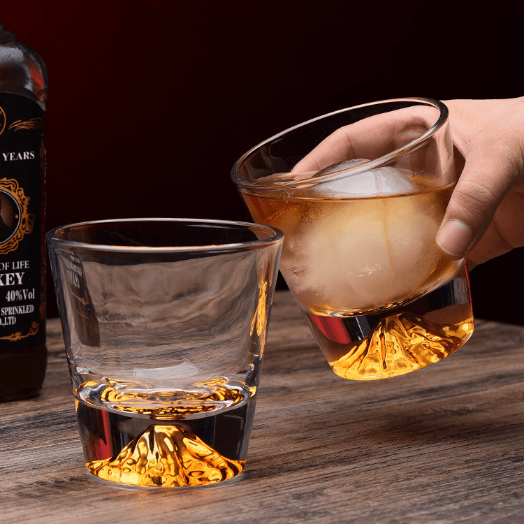 Cristal de lujo Kiriko Edo para whisky, vaso artesanal japonés con patrón Edo. Regalo único hecho a mano.