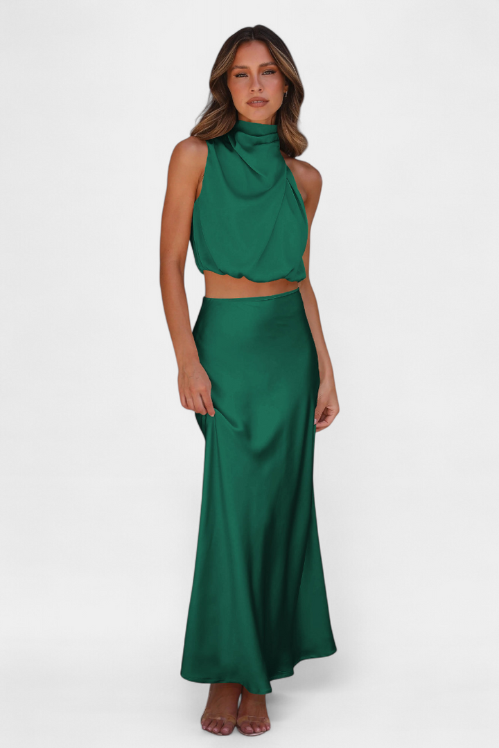 Conjunto de falda mujer elegante, espalda descubierta y top halter. Perfecto para primavera-verano.