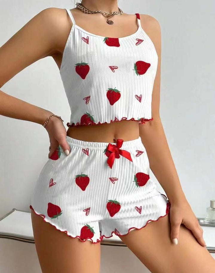 Pijama corto de mujer con tirantes finos, ideal para verano y relax en casa. Conjunto de ropa de dormir cómoda.