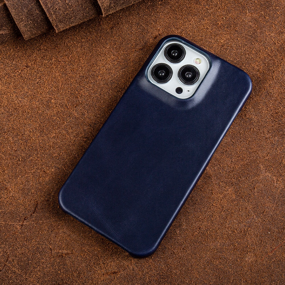 Funda premium de cuero genuino para iPhone con MagSafe, máxima protección y estilo duradero.