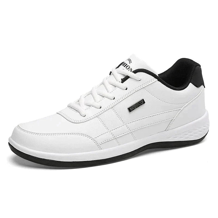 Zapatillas hombre: calzado deportivo y urbano que combina comodidad, resistencia al agua y moda masculina.