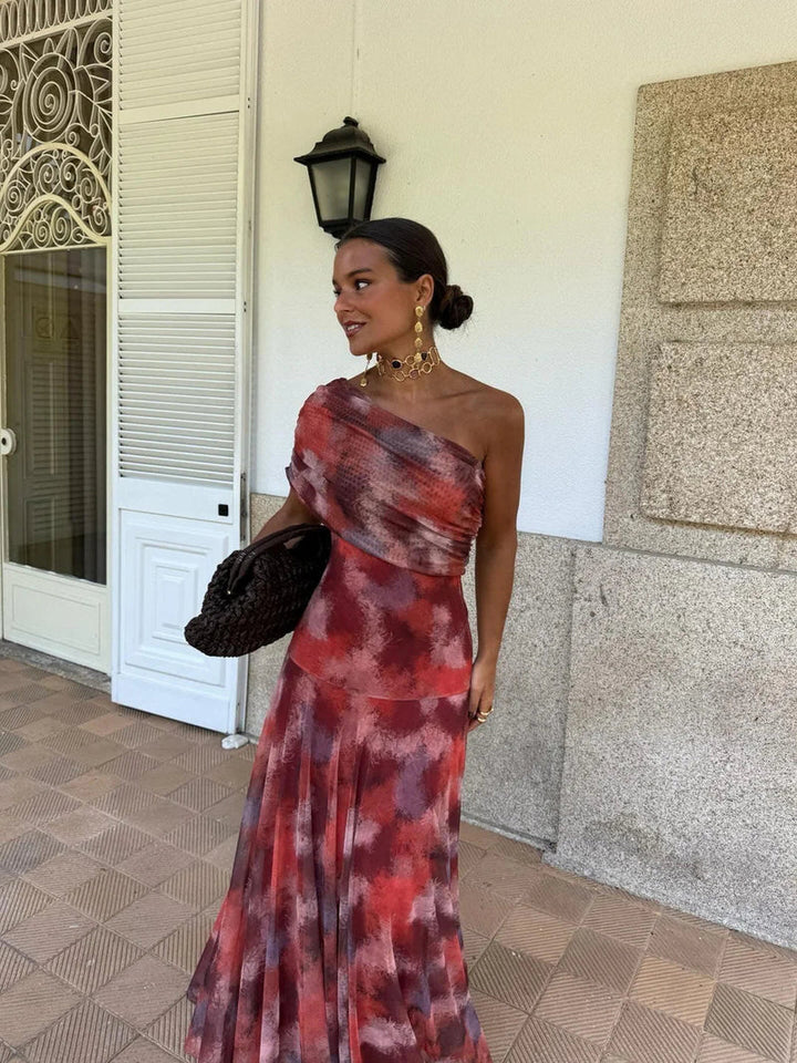 Elegante vestido maxi de mujer, perfecto para celebraciones, con caída fluida.
