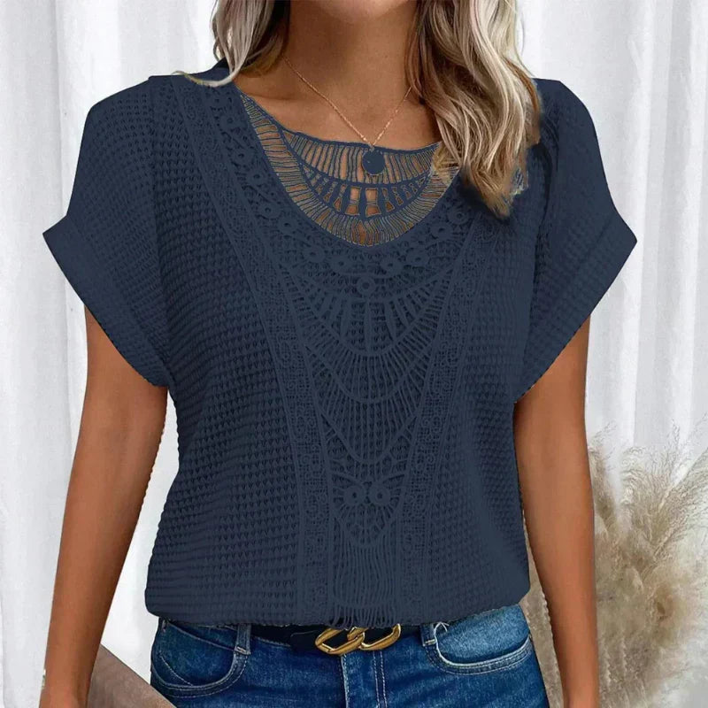 Top mujer Paula con encaje. Elegante blusa bohemia de verano, ideal para moda femenina y un estilo relajado.