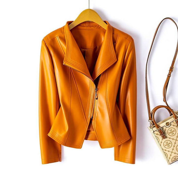 Cazadora de moda para mujer. Chaqueta efecto piel versátil, perfecta para el día a día.