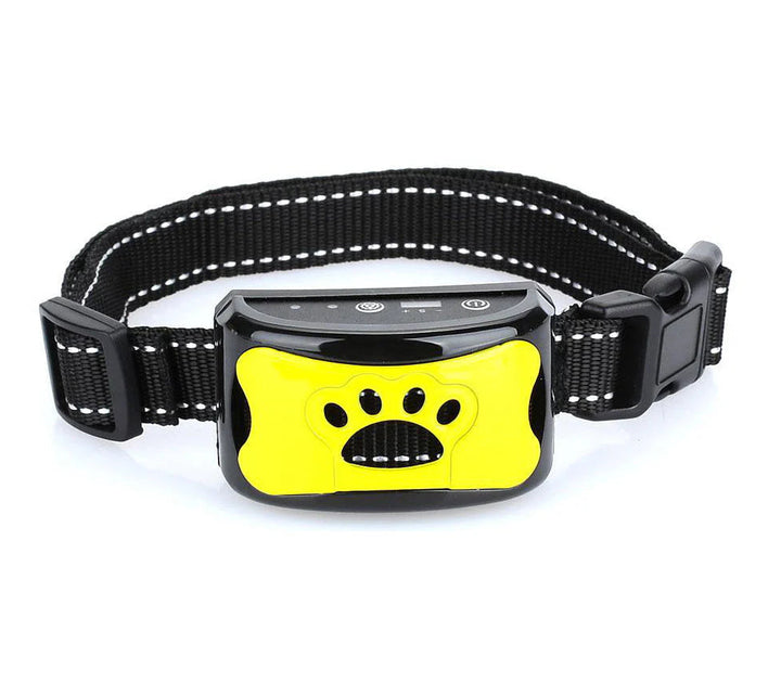 Primer plano del collar antibark para perros, tecnología de vibración y sonido para adiestramiento. Mejora el comportamiento.