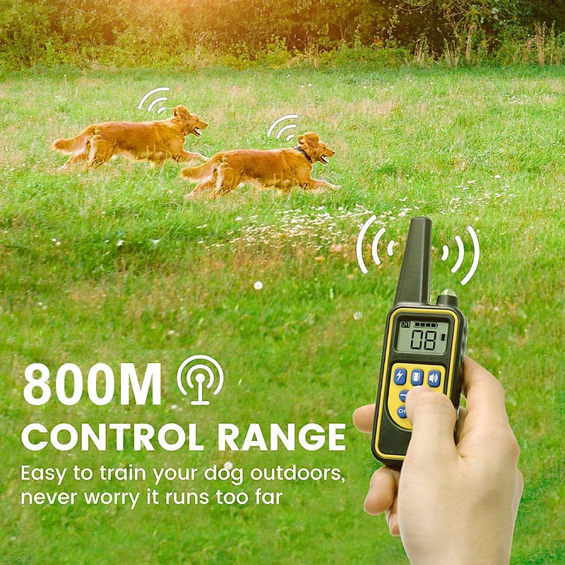 Mejora la obediencia del perro con este collar de adiestramiento con control remoto y luz LED.
