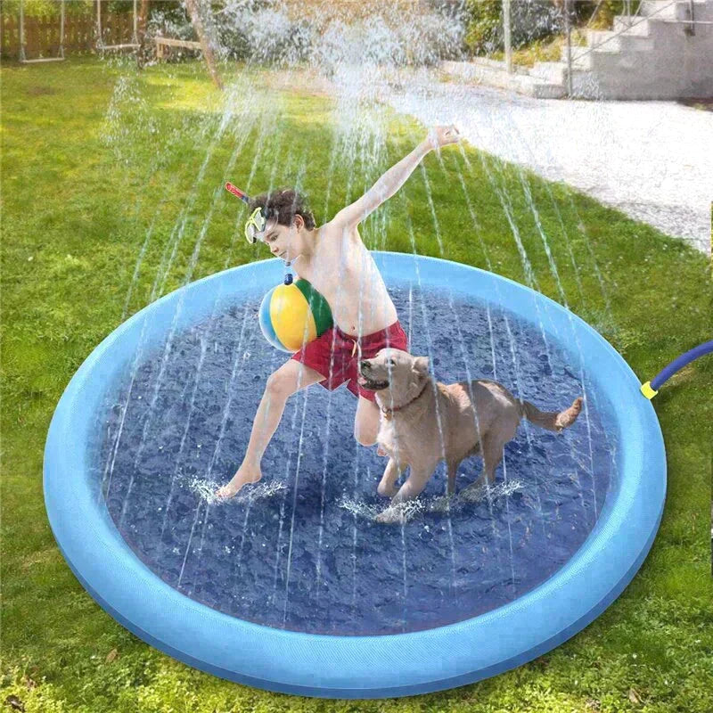 Piscina rociadora para perros, tapete refrescante de verano. Ideal para juegos acuáticos en el jardín.