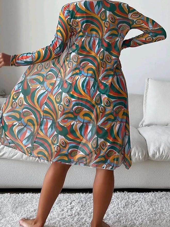 Conjunto de bikini de mujer con sobrecubierta. Moda de baño de tres piezas para playa, piscina y verano con estilo abstracto.