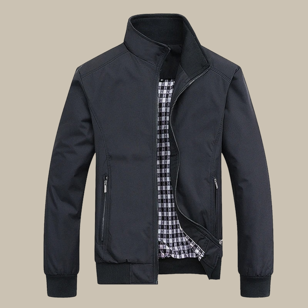 Chaqueta de hombre estilo casual, moderna y urbana. Perfecta para moda masculina de entretiempo con cremallera.