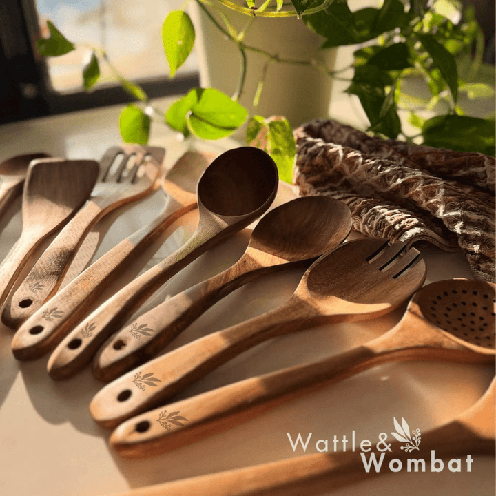 Utensilios de cocina de teca natural, resistentes y sostenibles para tu hogar ecológico.