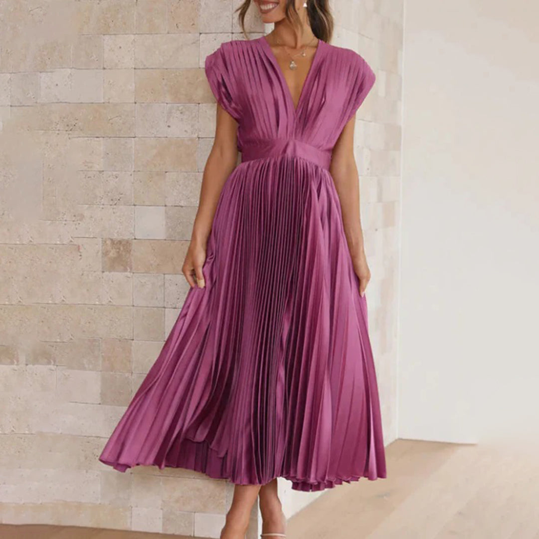 Vestido de noche plisado de verano con escote V para mujer. Estilo chic con espalda descubierta.