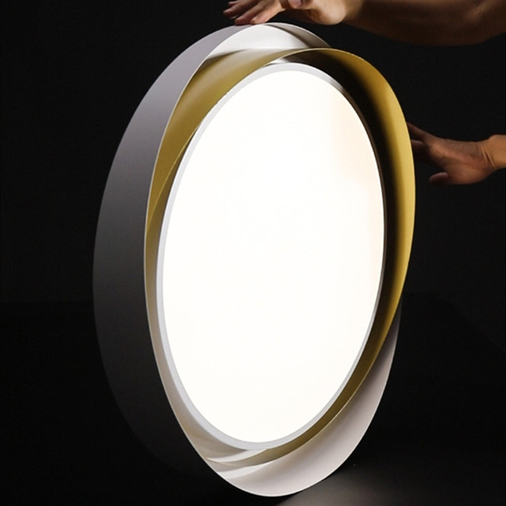 Lámpara de techo minimalista LED blanca, luz cálida, perfecta para oficina.