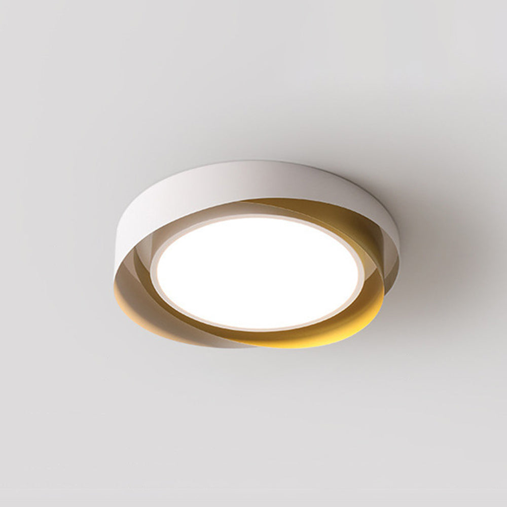 Lámpara de techo LED dorada, redonda, minimalista, luz fría para salón contemporáneo.