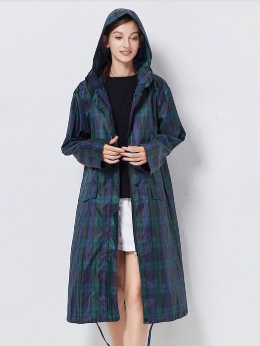Cortavientos impermeable elegante para mujer. Chaqueta ligera casual ideal para primavera y otoño.